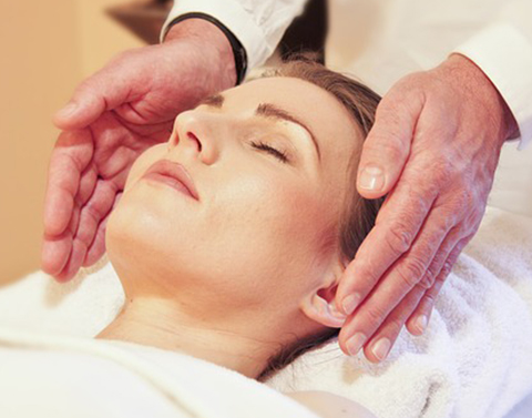 用芳香療法，善待你的肩頸痠痛