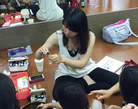 柯真羿 Doreen-精油芳療:透過香氣療癒症狀,開啟內心對話 柯真羿 Doreen-精油芳療:透過香氣療癒症狀,開啟內心對話